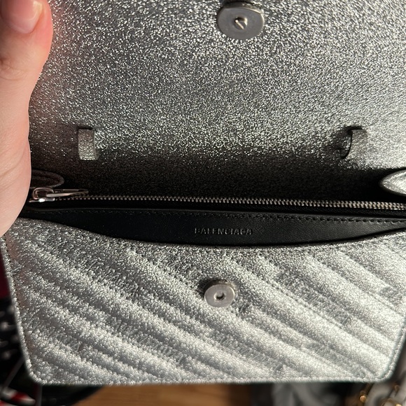 HOLIDAY SEASON BALENCIAGA SPRARKLE SILVER CLUTCH CROSSBODY NEW - Picture 6 of 7